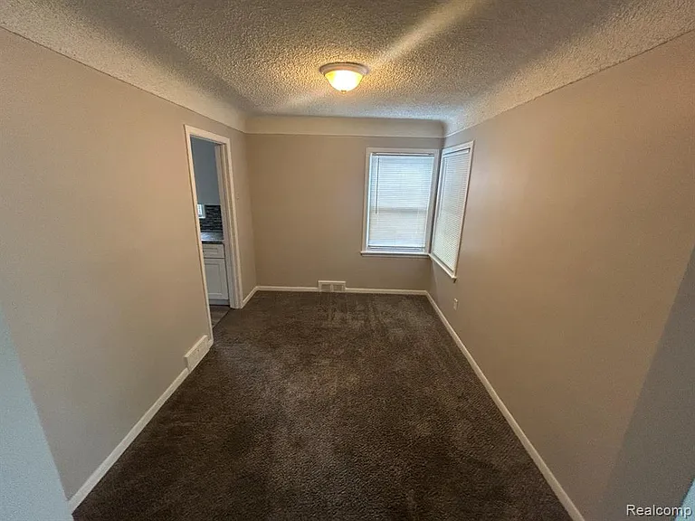 1150 Magnolia Dr — Photo 7