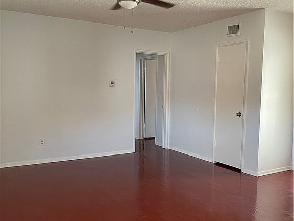 2nd image of 25437 E Edgemont Dr