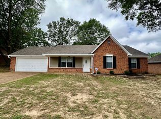 5475 Stephen Forest Rd, Memphis, TN 38141