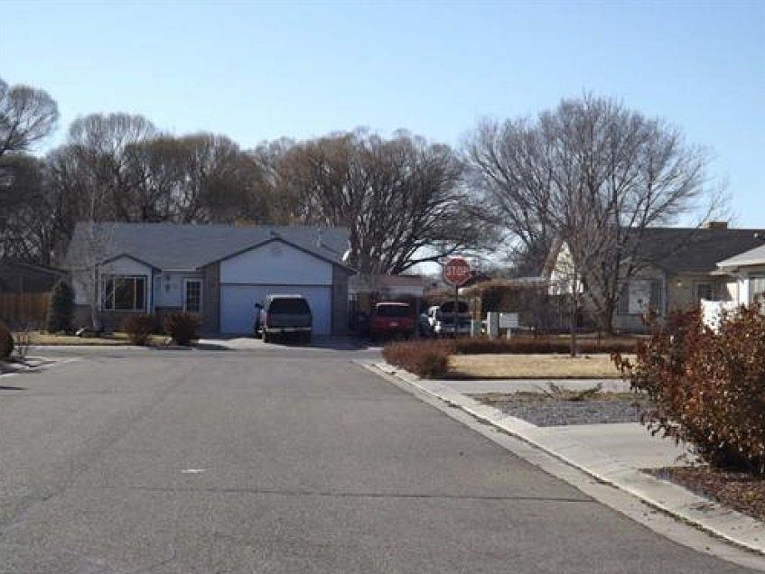 2nd image of 3274 Red Oak Ct