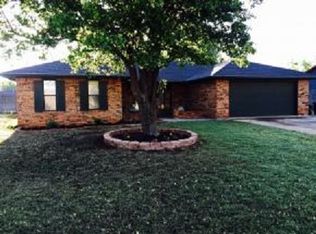212 Sycamore Ave, Elk City, OK 73644
