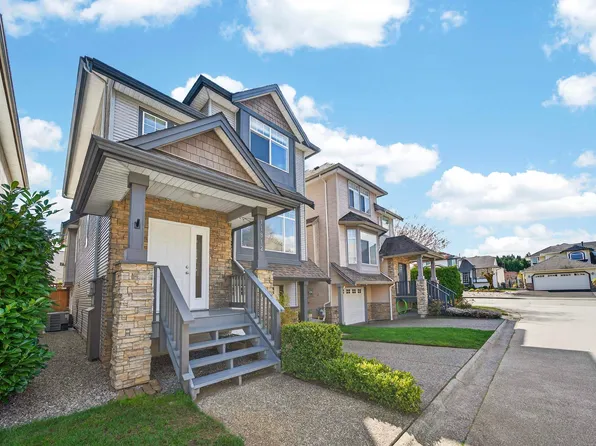 11812 191a St, Pitt Meadows, BC V3Y 0A4