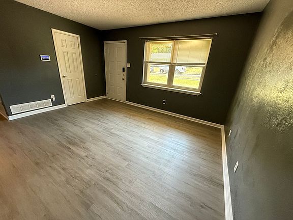 2nd image of 809 Michelle Dr