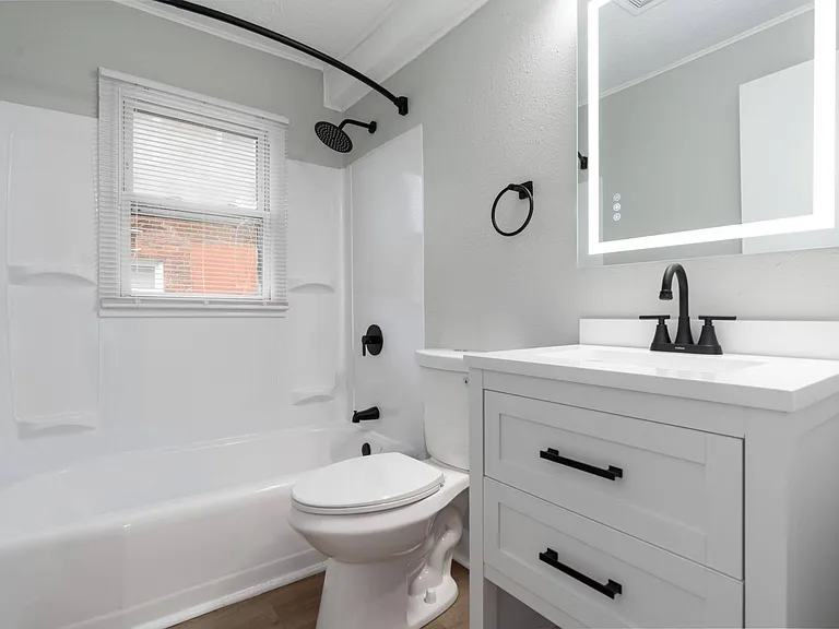 Bathroom(Renovated)