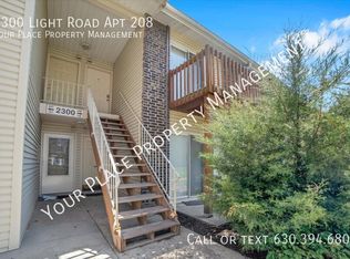 2300 Light Rd APT 208, Oswego, IL 60543