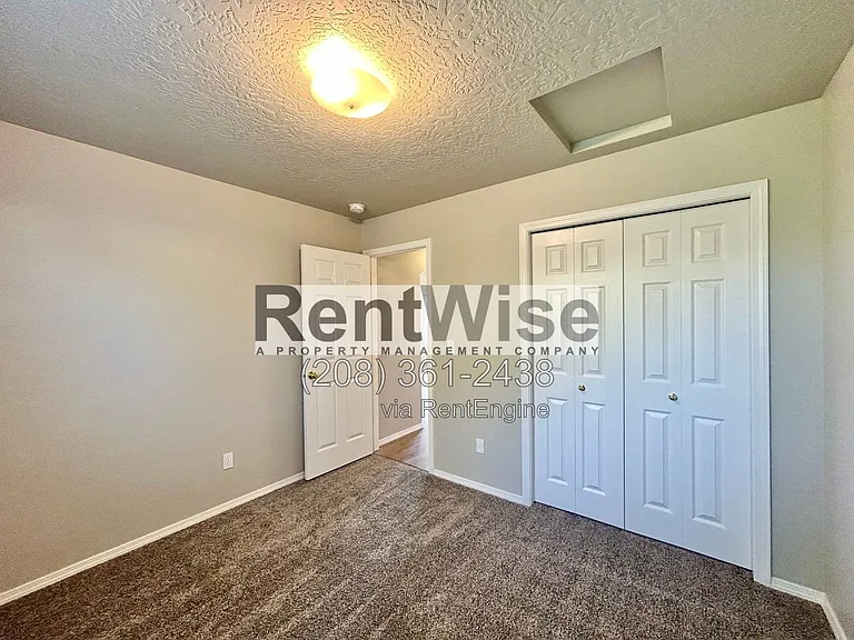 14232 Carolina St — Photo 9