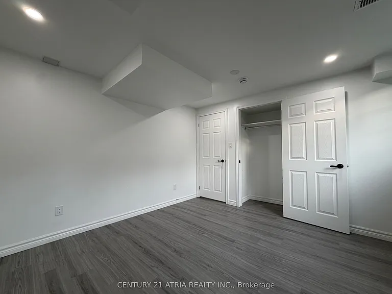43 Creedon Cres #BASEMENT — Photo 5