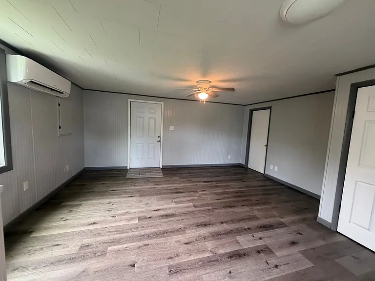 152 Chestnut St — Photo 4