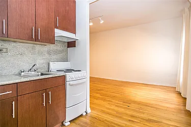 Rented by Century 21 Metropolitan