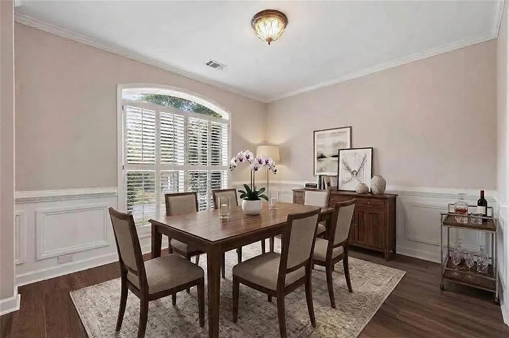 3 bed, 2.5 bath, 1988 sqft, $2,800 — Photo 3