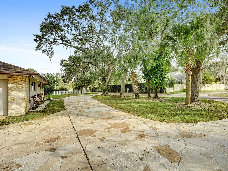 8943 Lake Irma Point — Photo 5