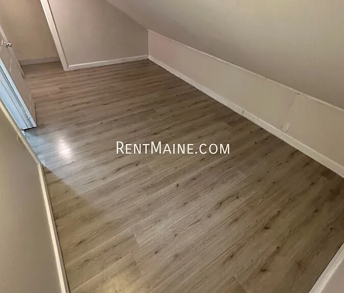 171 Riverside Dr #4 — Photo 4