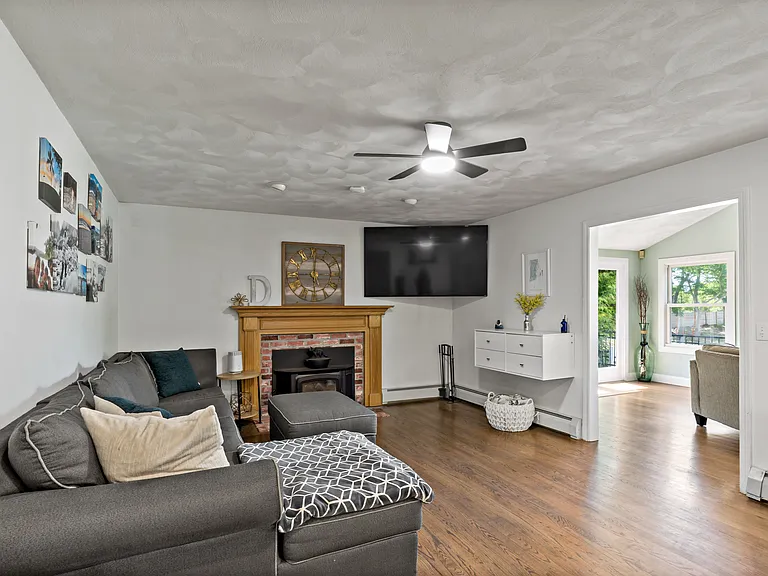 205 Kettle Pond Dr — Photo 6