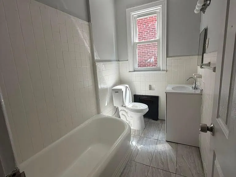351 Wainwright St #2 — Photo 3