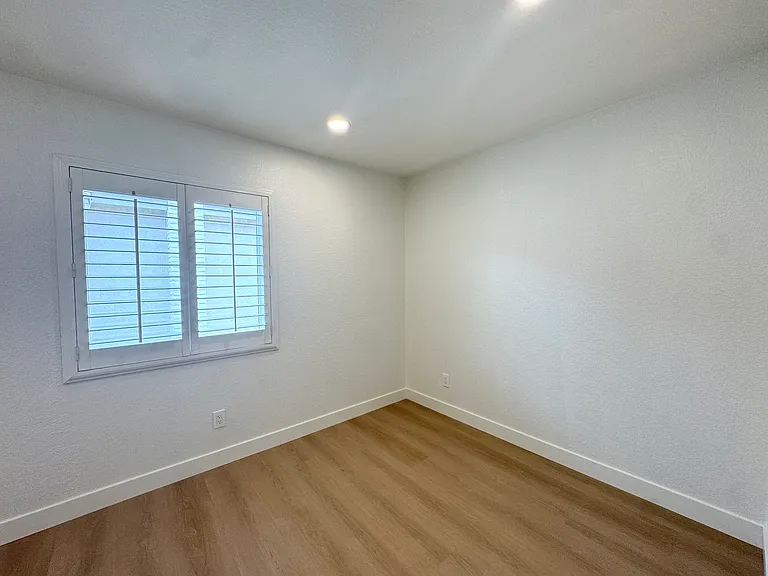3413 Caseras Dr — Photo 27