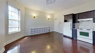 273 Saint George St — Photo 13