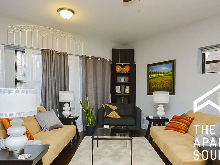 5555 N Magnolia Ave #1E — Photo 2