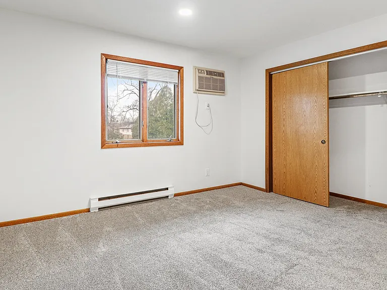 881 Janesville St #5 — Photo 8