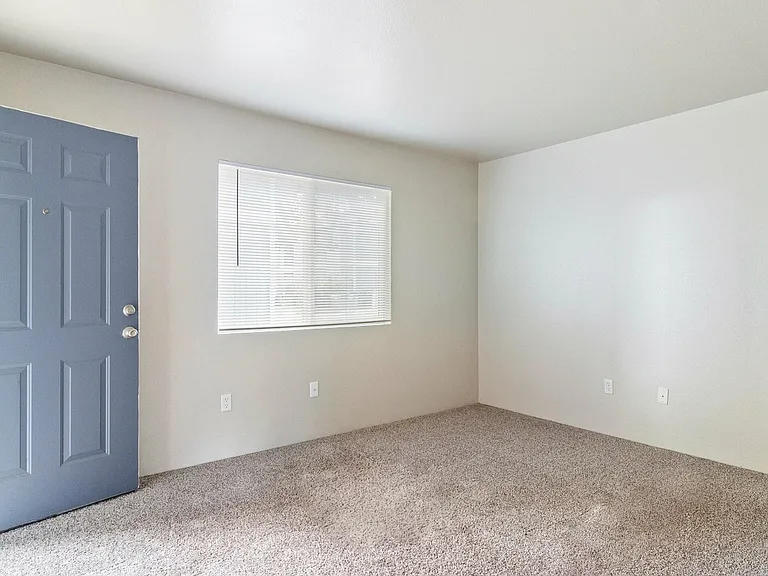 Brentwood Village — Photo 21