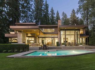 2998 Rosebery Ave, West Vancouver, BC V7V3A7