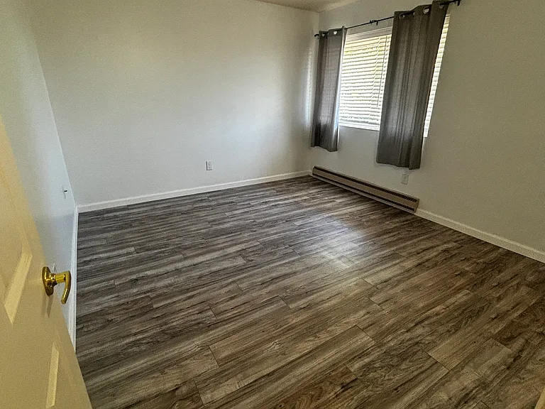 756 W Kilgore Rd #304 — Photo 9