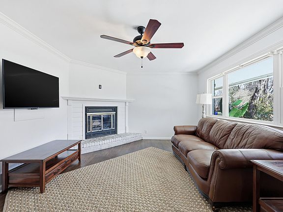 5th image of 623 Constant Dr