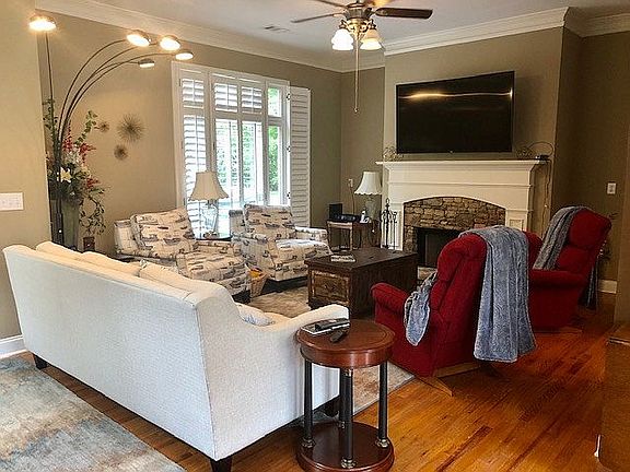 Front den overlooks woods