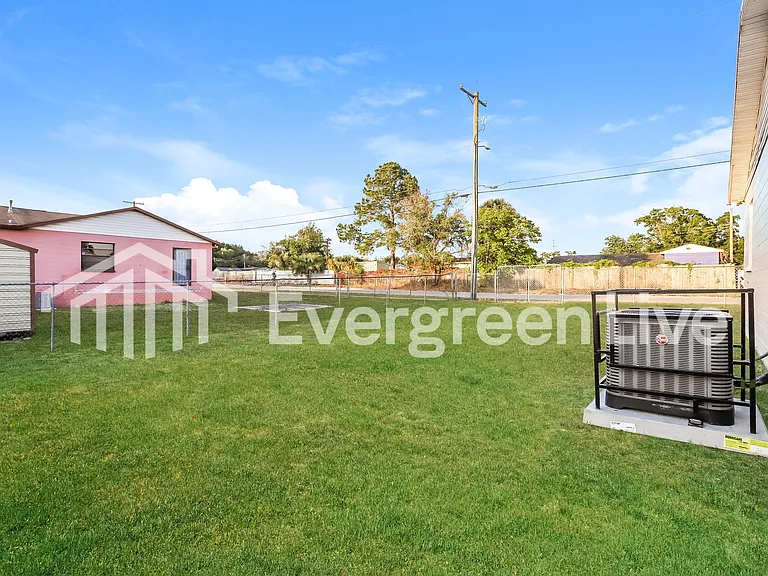 4518 E 26th Ave — Photo 14