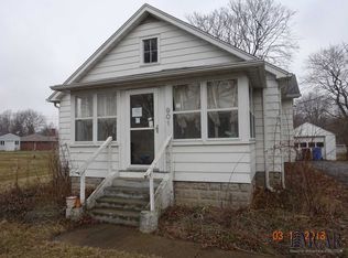 901 Cole Rd, Monroe, MI 48162