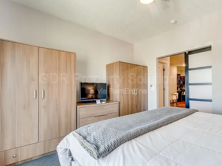 950 4th St NW #203 — Photo 16
