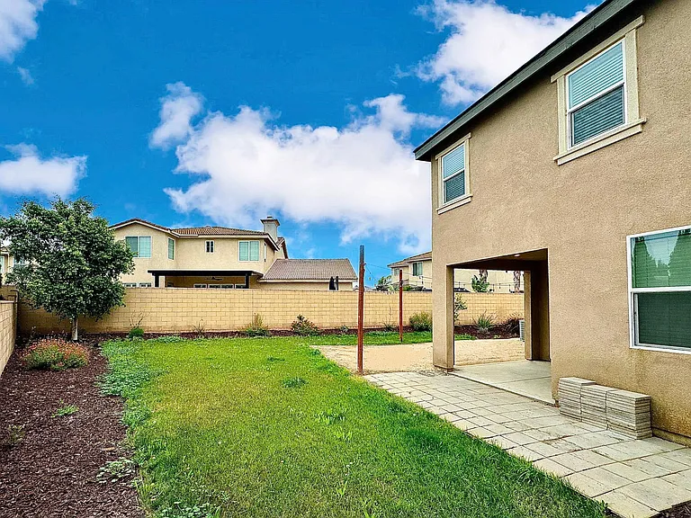 14810 Shelburne Ct — Photo 41