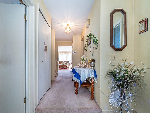 4th image of 862 Yorktown Ct