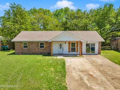 2136 Shadowwood Cir, Gautier, MS, 39553