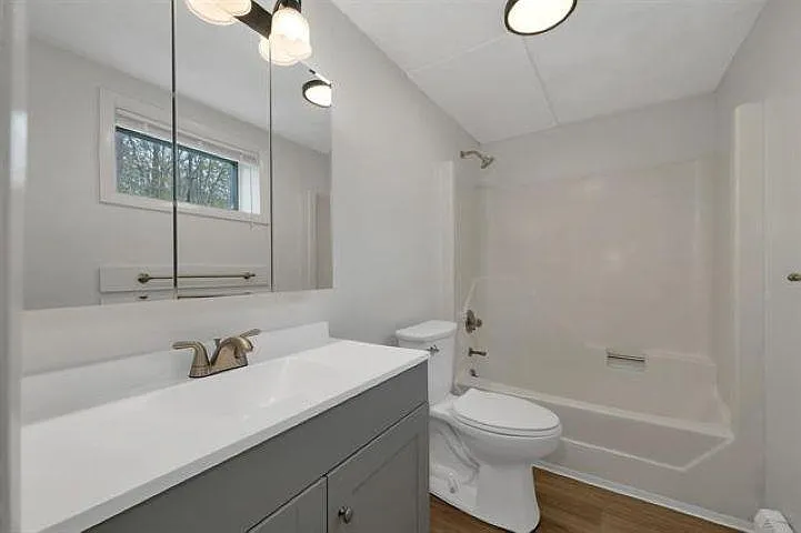 1 bed, 1.0 bath, 500 sqft, $1,695 — Photo 3