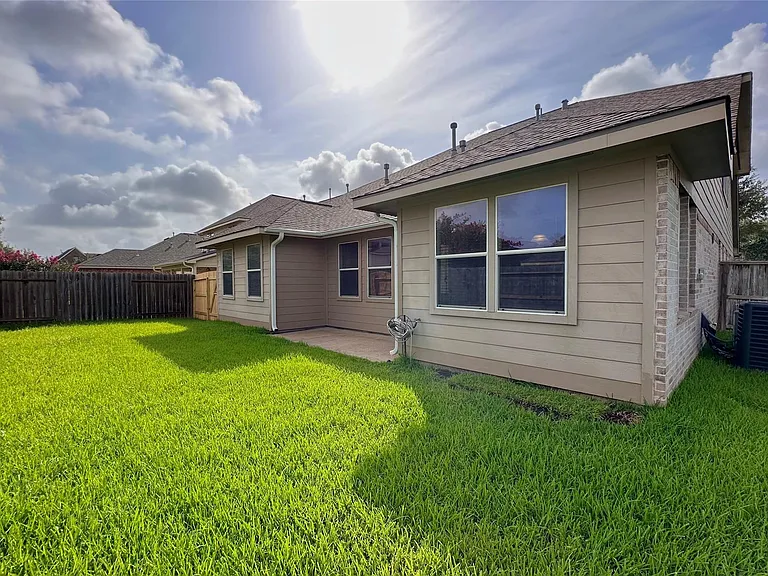 26114 Silver Timbers Ln — Photo 35