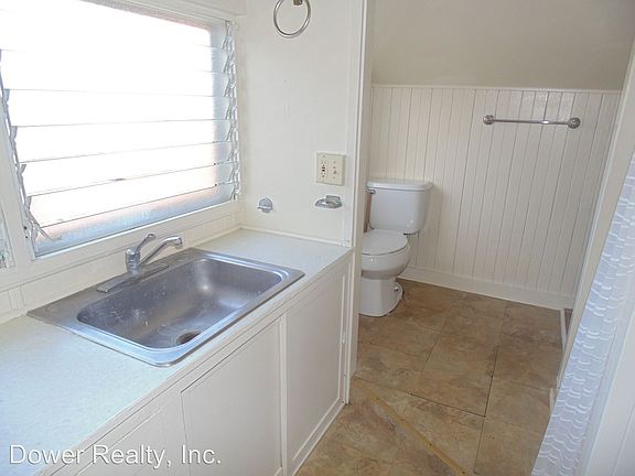 3rd image of 3608 Leahi Ave APT A