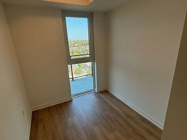 1285 Dupont St #1409 — Photo 6