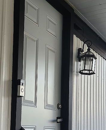 3rd image of 9725 Oaks St
