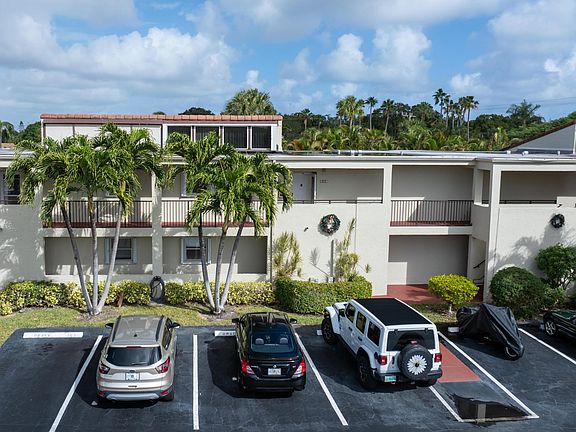 4th image of 2528 Boundbrook Drive S #208
