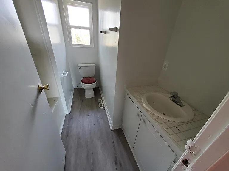 2147 Sassafras Rd — Photo 6
