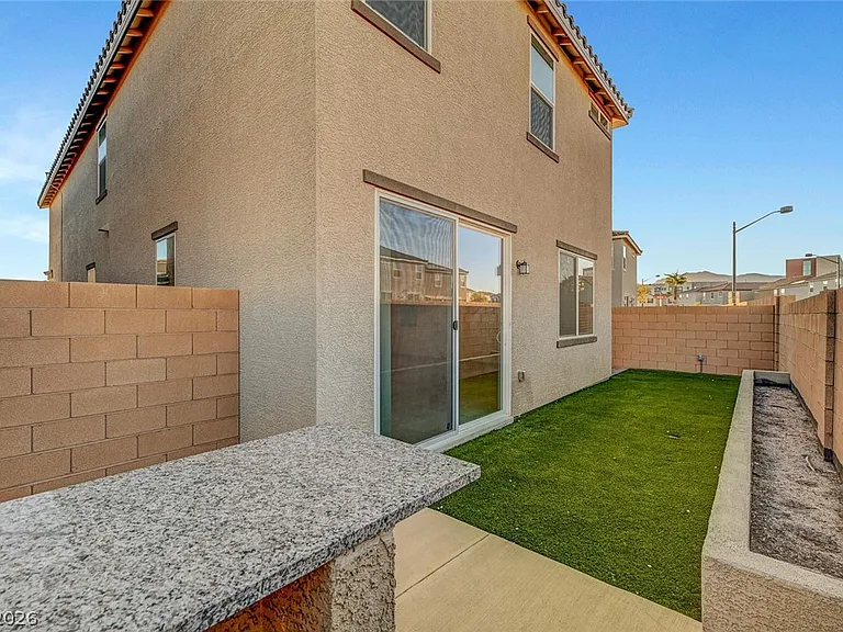 8454 Vacarez Dr — Photo 60