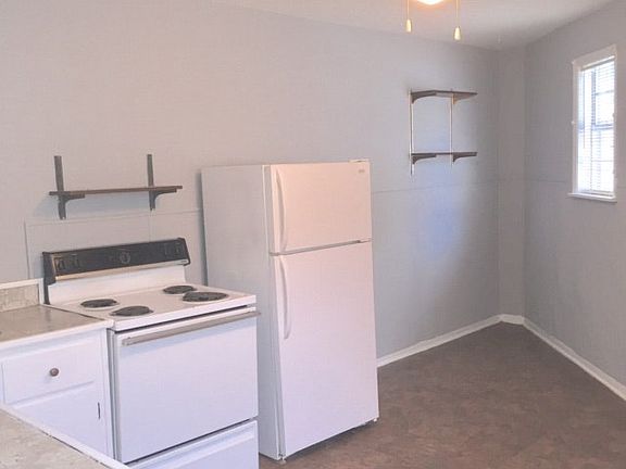 2nd image of 537 Atlantic Ave #2