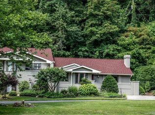 119 Willow Lake Dr, Asheville, NC 28805