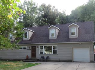 1694 Meadowlane Dr SE, North Canton, OH 44709