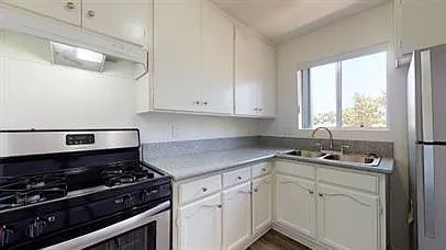 123 S Catalina Street — Photo 14