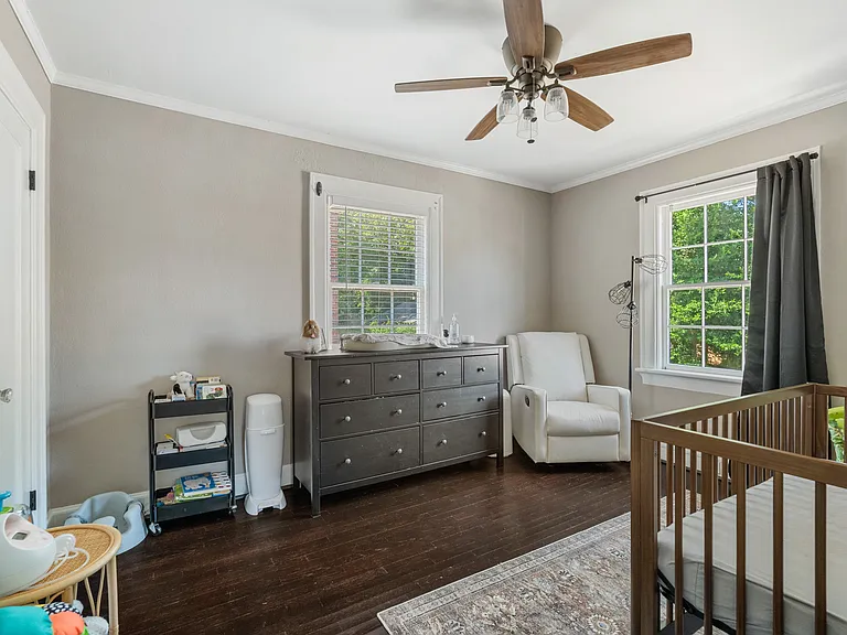 1261 Owsley Ave — Photo 15