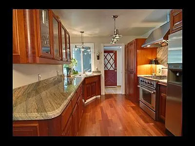 5609 Surf Way photo 1