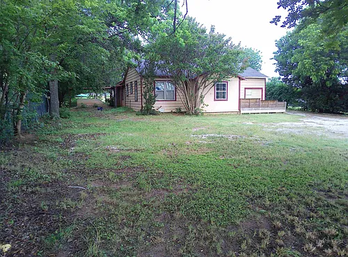 5304 Burkburnett Rd Photo 1