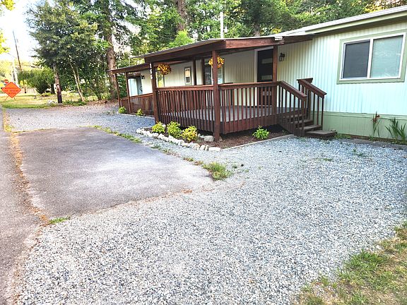 3rd image of 155 7th St