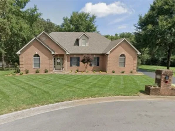 3349 Red Oak Ct, Bowling Green, KY 42104